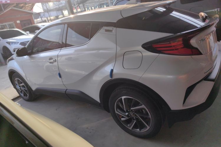 Used Toyota C-HR 2021 2.0L Luxury Edition Left Side