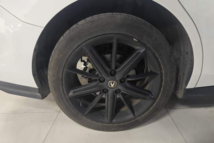 Used CHANGAN UNI-V 2024 1.5T High-Energy Version Exterior 5