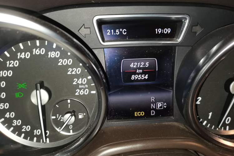 Used Mercedes-Benz M-Class 2014 ML 320 4MATIC