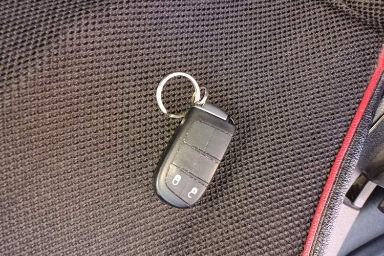 Used Dodge Journey 2013 2.4L Two-Wheel Drive Luxury Version
