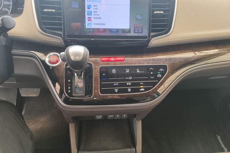 Used Honda Odyssey 2015 2.4L Smart Edition