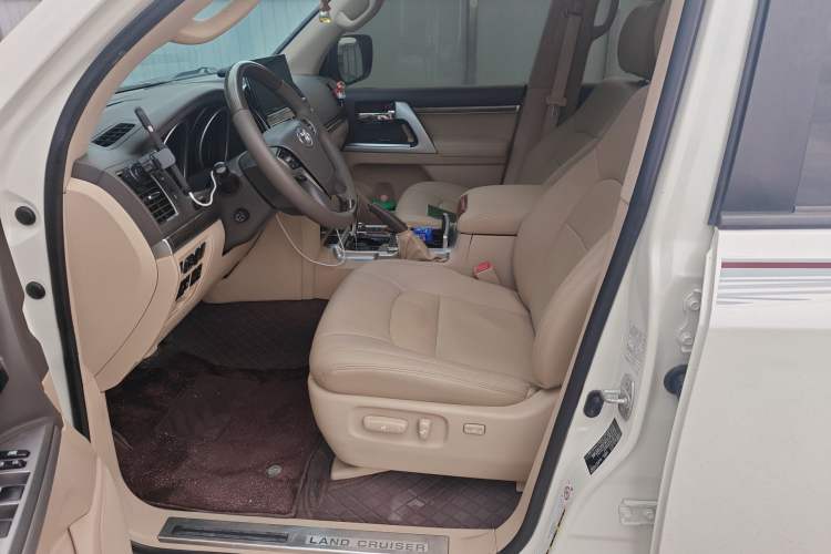 Used Toyota Land Cruiser 2012 4.6L V8 Middle East Version