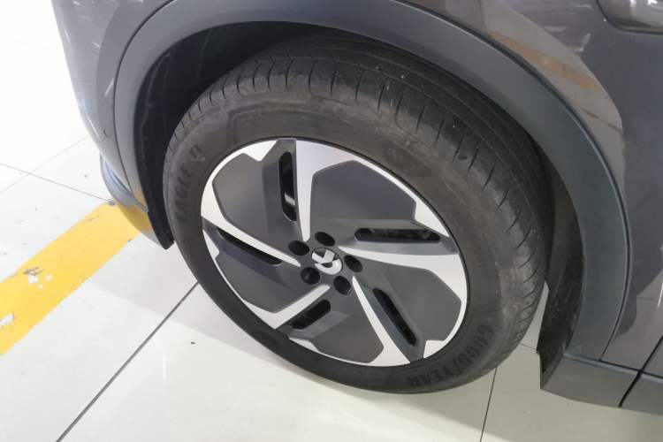 Used Nio ES6 2024 75 kWh Left Front Wheel Hub