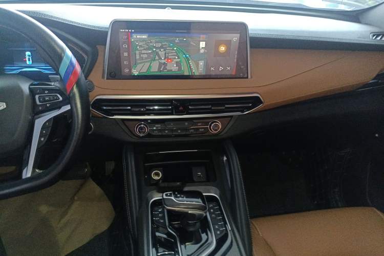 Used SAIC MAXUS D90 Pro 2020 2.0T Gasoline 4x4 Flagship Edition 6 Seats
