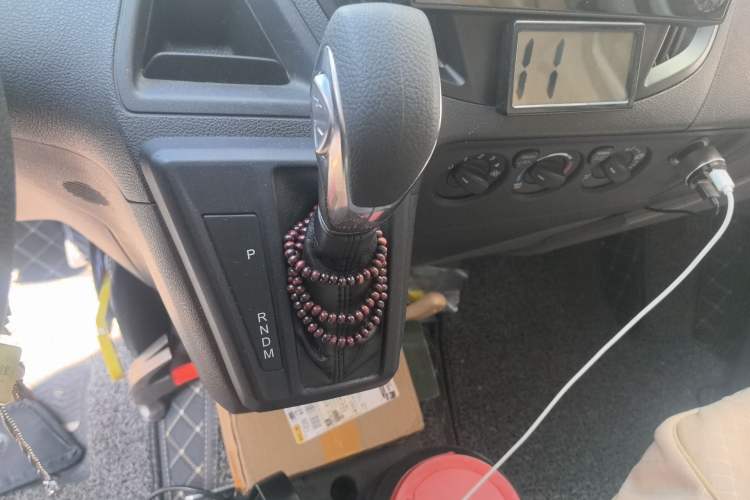 Used Ford Transit  Gear Lever