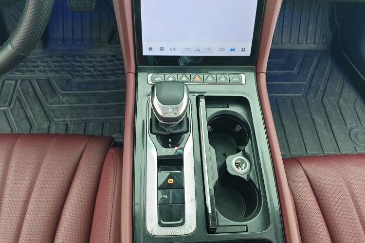 Used Hongqi H5 2024 1.5T DCT Smart Connect Flagship Edition
