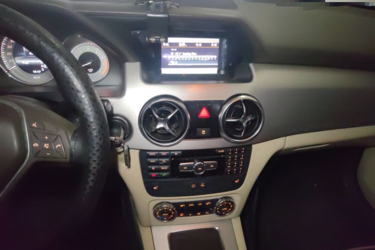 Used Mercedes-Benz GLK-Class 2013 GLK 300 4MATIC Fashion Model Audio And AC Panel