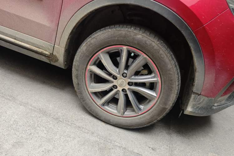 Used Geely Auto Emgrand X7 Sport 2018 1.8TD Automatic Two-Wheel Drive Smart 4G Connected Version
