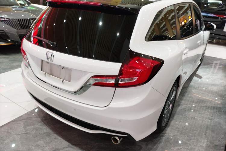 Used Honda Jade 2017 1.8L automatic Comfort version 5 seats
