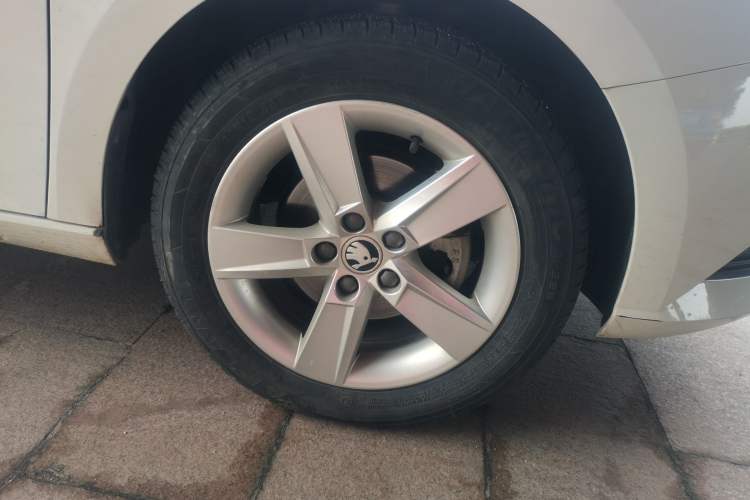 Used Skoda Fabia 2017 1.4L Automatic Car Enjoy Edition
