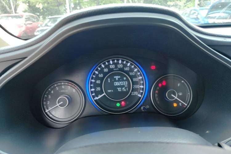 Used Honda Crider 2015 1.8L automatic luxury edition

