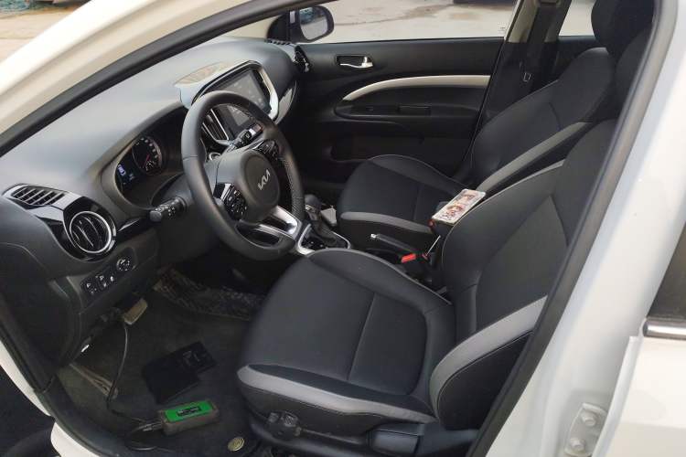 Used Kia kx1 Stonic 2021 1.4L CVT Fun Edition