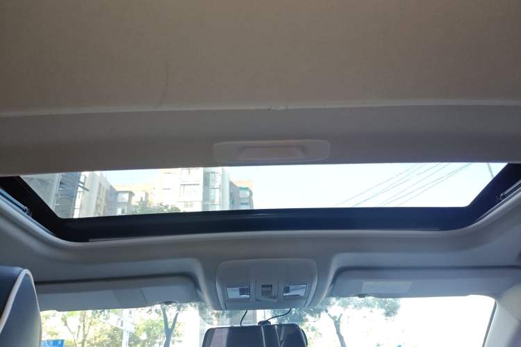 Used Mazda 3 Axela 2016 Sedan 1.5L Automatic Luxury Model
