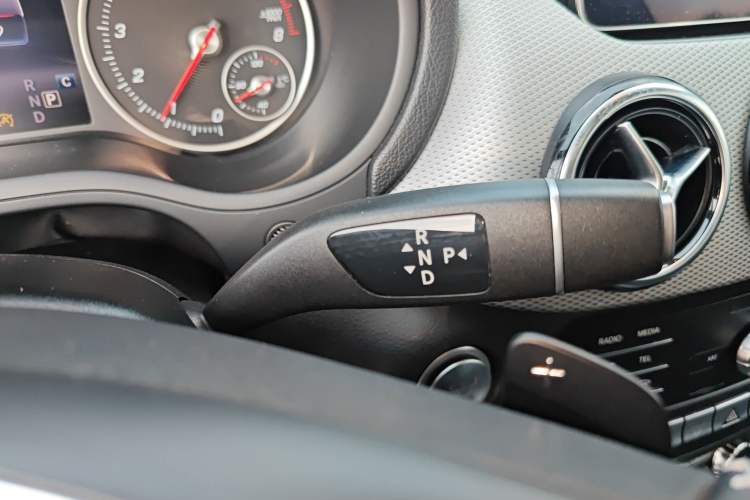 Used Mercedes-Benz B-Class 2019 B 200 Fashion Model Gear Lever