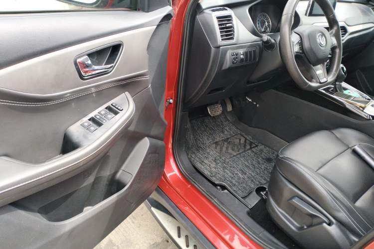 Used Dongfeng Fengon S560 2018 1.8L CVT Elite Model 7 Seats