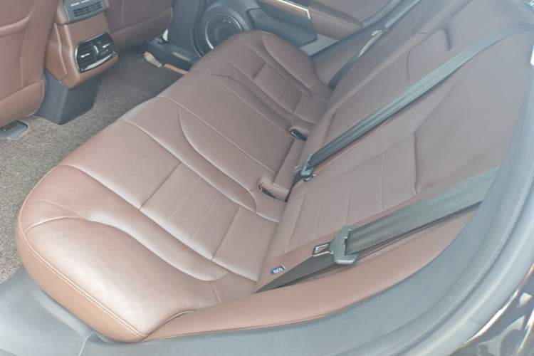 Used Wey VV5 2017 2.0T Flagship Edition Left Rear Seat