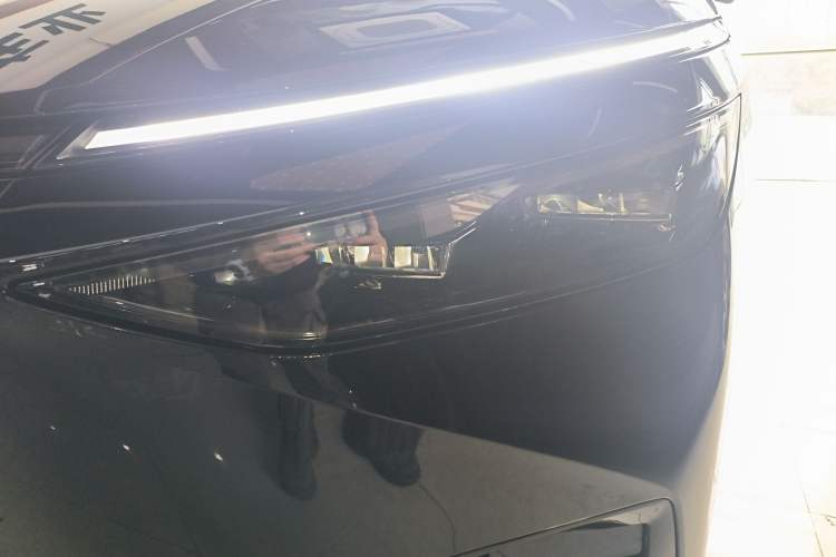 Used XPeng X9 2024 702 Ultra-Long Range Max