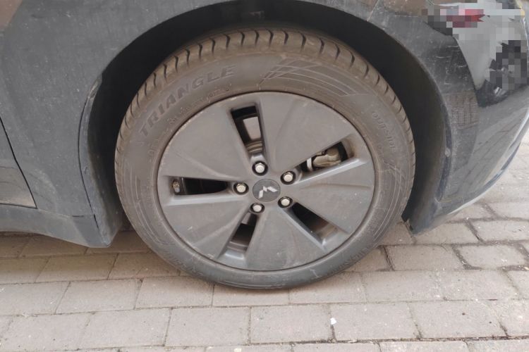 Used Wuling Xingguang 2023 70 Standard Edition Right Front Wheel Hub