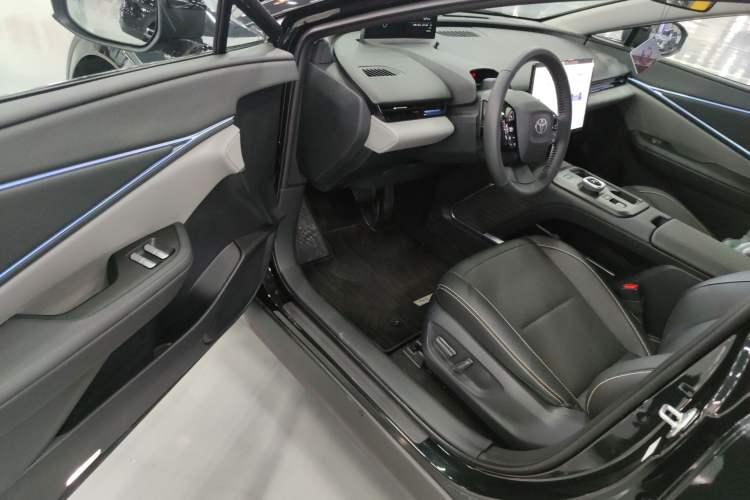 Used Toyota bZ5 2025 Model 550 PRO Smart Driving Edition Driver Seat