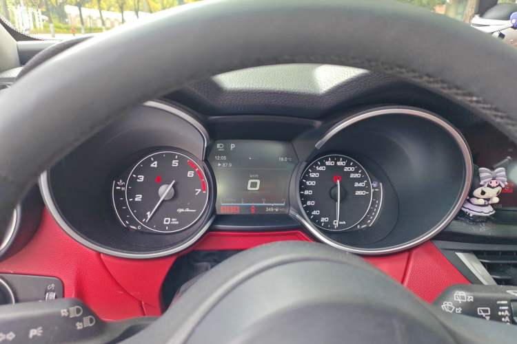 Used Alfa Romeo Stelvio 2017 2.0T 200HP Luxury Edition
