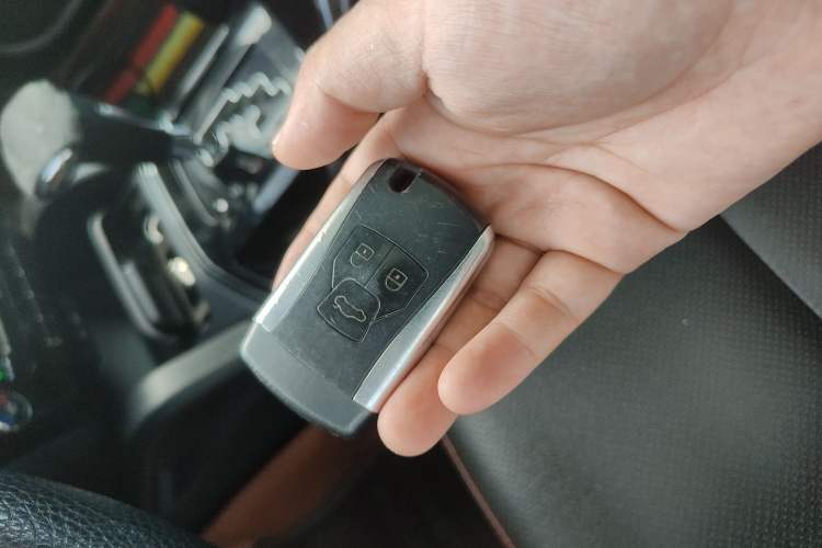 Used Geely Auto GX7 2015 Sports Edition 2.0L Automatic Luxury Upgrade Version China V Standard
