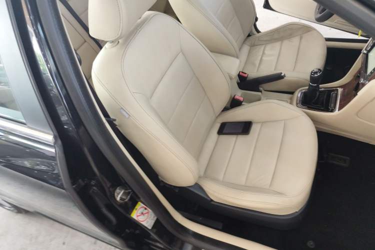 Used Volkswagen Lavida 2013 Restyled Classic 1.6L Manual Comfort Edition Right Front Seat