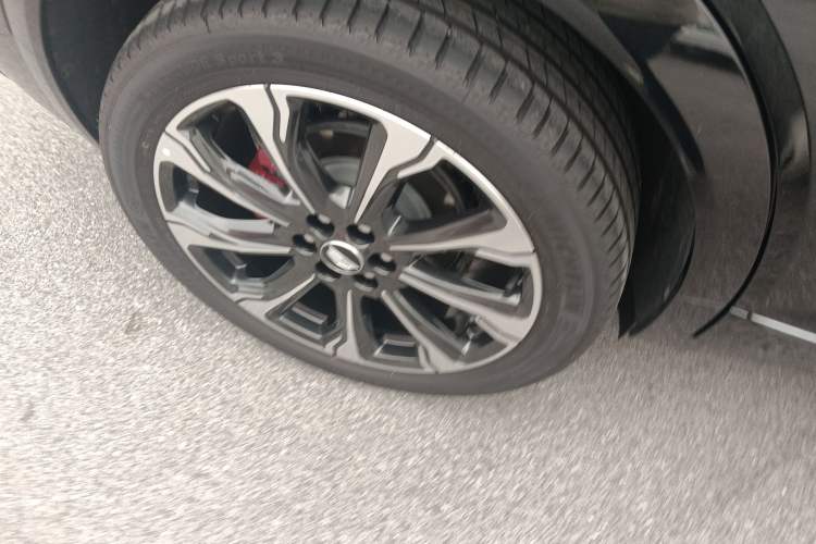 Used Cadillac XT5 2025 2.0T Platinum Edition
