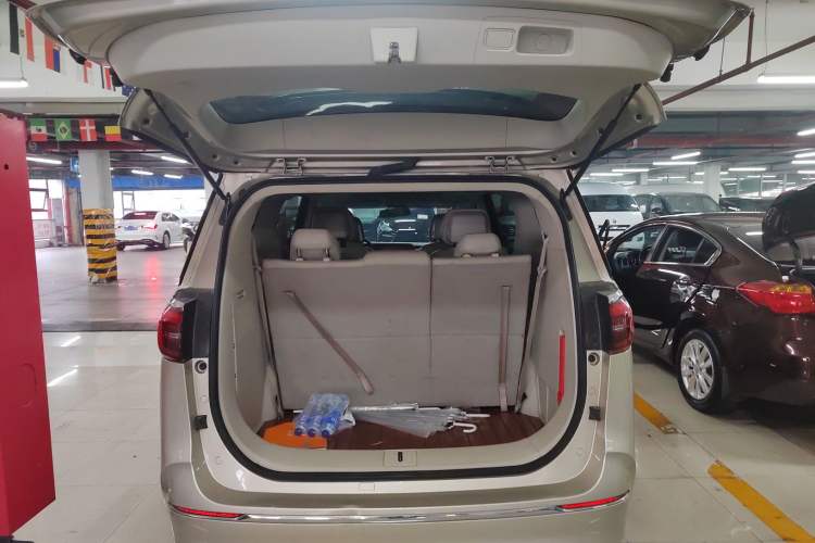 Used Buick GL8 2021 ES Landtrek 653T Comfort Edition
