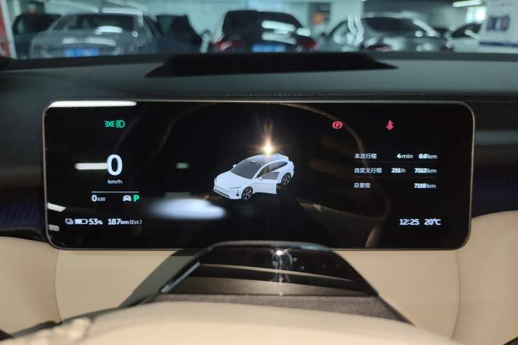 Used Nio ET5T 2025 75 kWh Touring Instrument Cluster