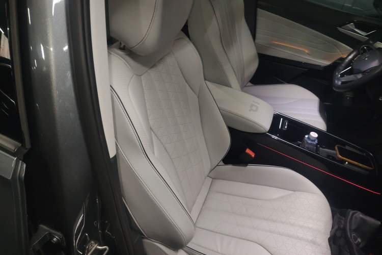 Used Volkswagen ID.6 X 2021 Pro Smart Long-Range Edition