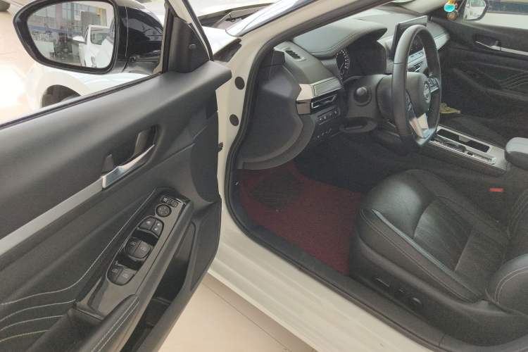 Used Nissan Teana 2022 2.0T XL Enjoyment Edition Driver Seat