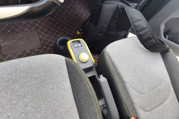 Used Chery QQ Ice Cream 2022 170km Sundae Phosphate Lithium-Ion
