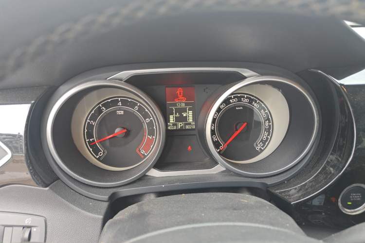 Used MG GS 2015 2.0TGI TST Four-Wheel Drive Flagship Edition Instrument Cluster