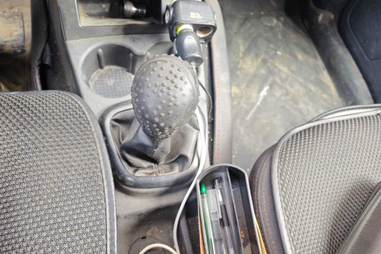 Used Dongfeng Fengon 330 2014 1.3L Manual Utility Version DK13-07 Gear Lever