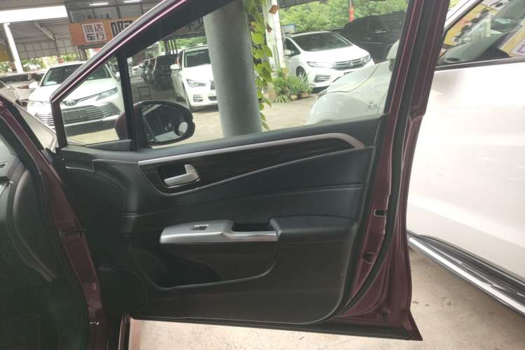 Used Honda Jade 2017 1.8L automatic Comfort version 5 seats