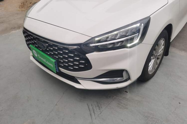 Used Ford Focus 2021 Sedan EcoBoost 180 Automatic Trendy Model Left Front Headlight