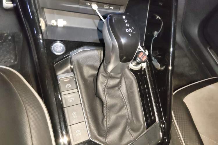 Used Volkswagen Tayron X 2020 330TSI Two-Wheel Drive Luxury Smart Connectivity Version