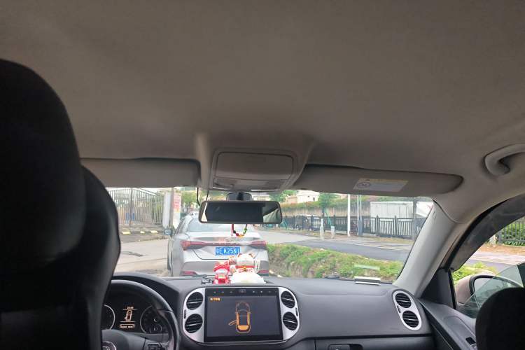 Used Volkswagen Tiguan 2015 1.8TSI Automatic Two-Wheel Drive Comfort Edition Headliner