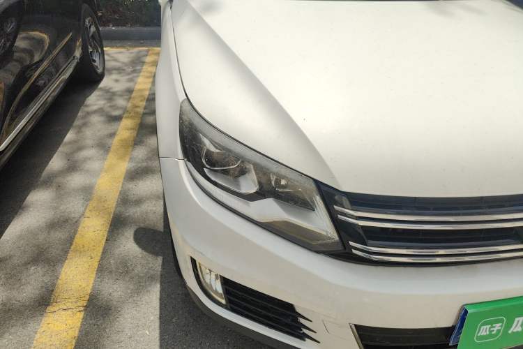 Used Volkswagen Tiguan 2016 280TSI Automatic Two-Wheel-Drive Silk Road Style Edition Right Front Headlight