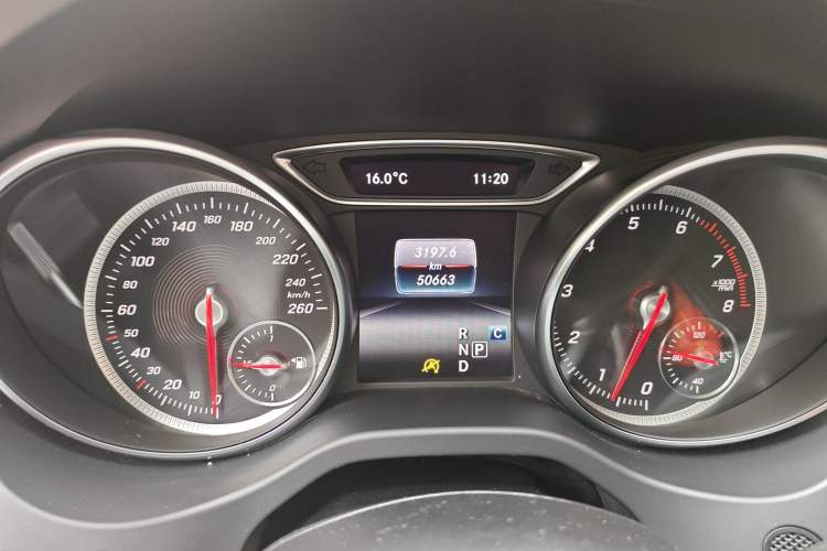 Used Mercedes-Benz GLA 2018 GLA 220 4MATIC Sport Edition Odometer Close Up