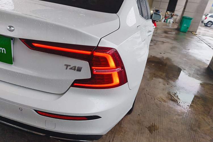 Used Volvo S60 2020 T4 Zhiyi Luxury Edition