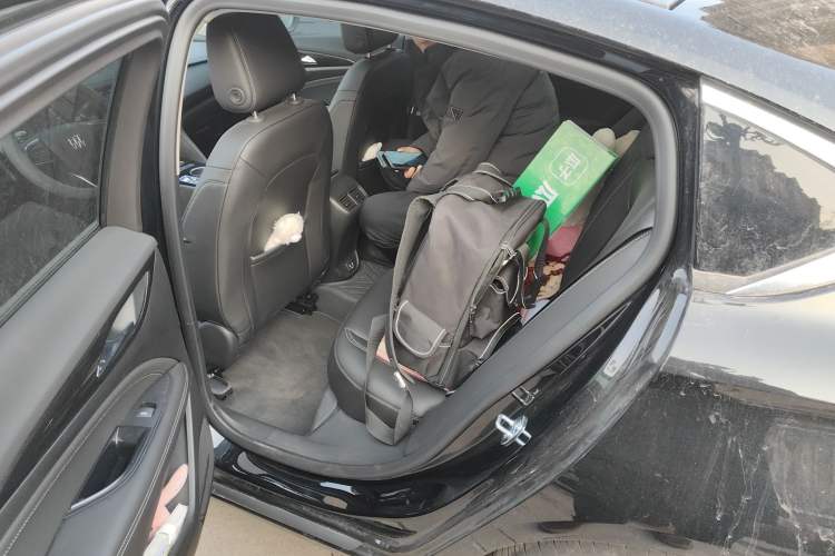 Used Buick Regal 2024 Revised 25T Ultra-Comfort Edition Left Rear Seat