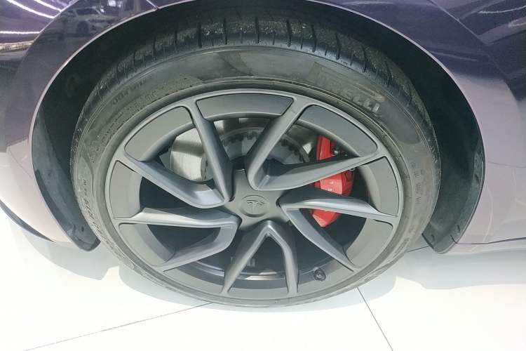 Used Tesla Model 3 2024 High-Performance All-Wheel-Drive Version