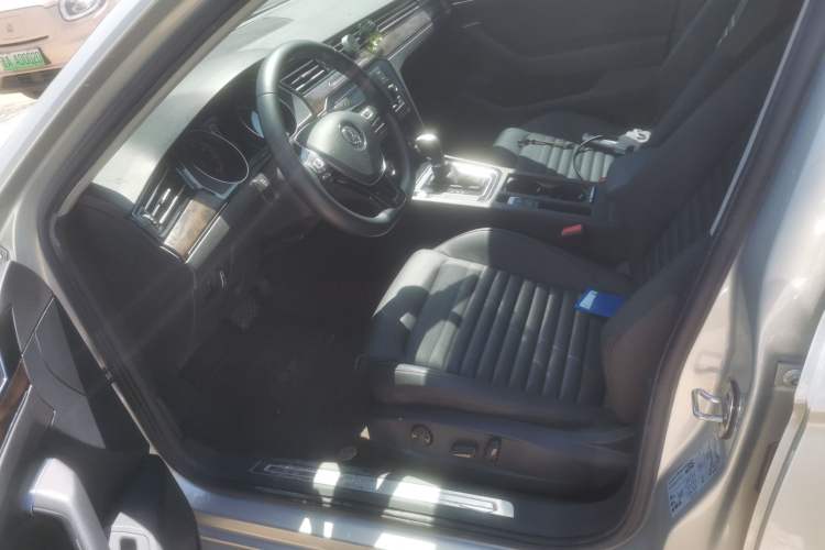 Used Volkswagen Magotan 2018 Facelift 330TSI DSG Luxury Model
