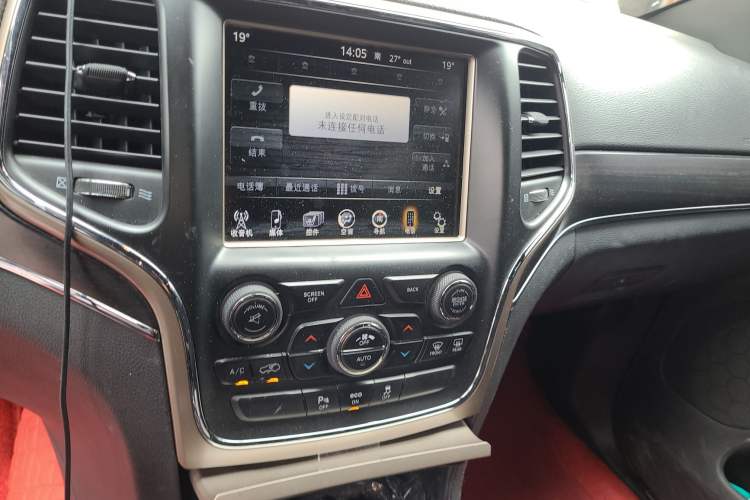 Used Jeep Grand Cherokee 2014 3.6L Elite Navigation Edition Audio And AC Panel