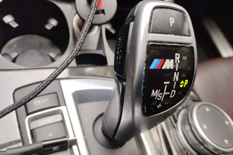 Used BMW 5 Series 2014 525Li Luxury Design Package