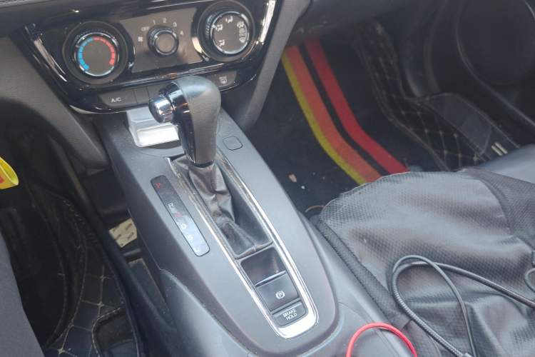 Used Honda XR-V 2015 1.5L LXi CVT Classic Edition Gear Lever