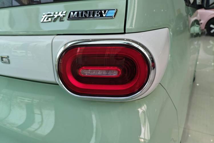 Used Wuling Hongguang MINIEV 2024 3rd Generation 215km Advanced Version
