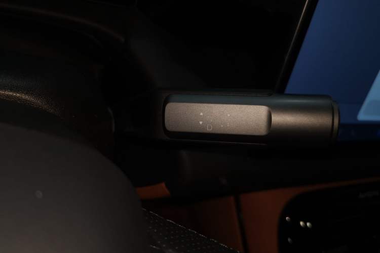 Used AION V 2024 Aion Tyrannosaurus 650 LiDAR Edition
