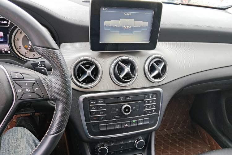 Used Mercedes-Benz GLA 2016 GLA 200 Fashion Model Audio And AC Panel